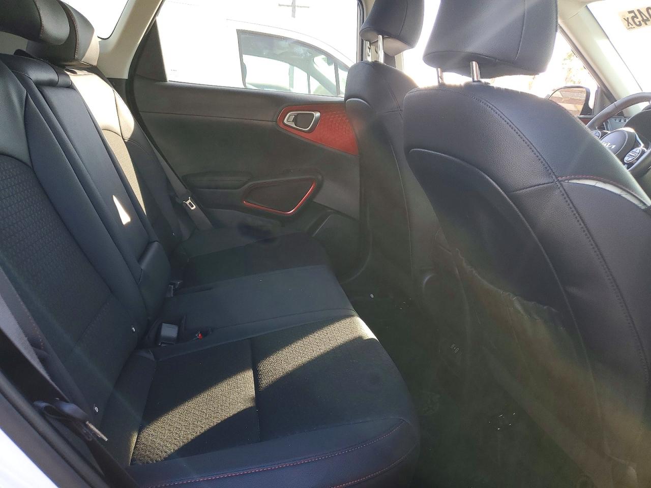 2025 KIA SOUL GT-LINE photo 11