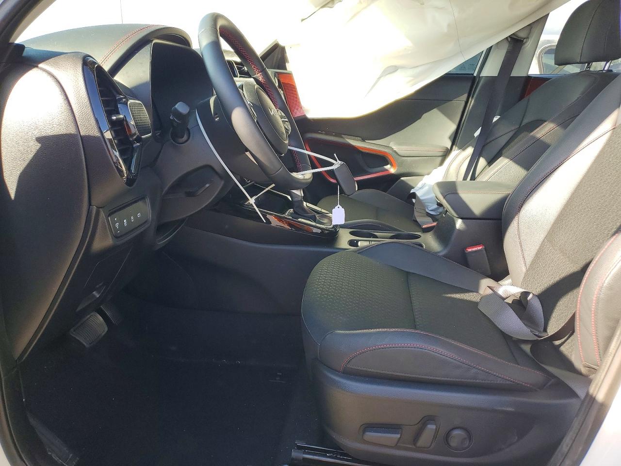 2025 KIA SOUL GT-LINE photo 7