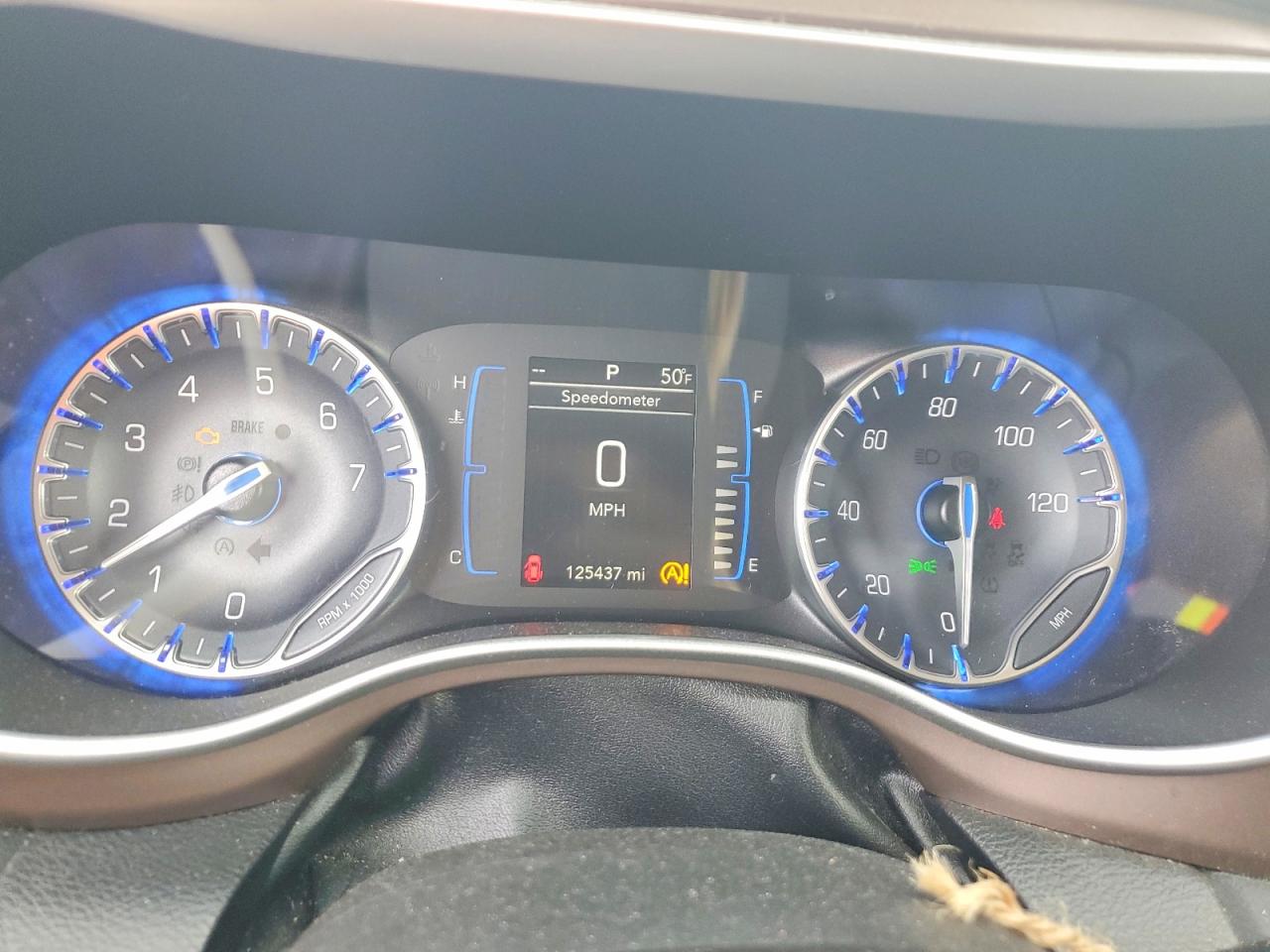2020 CHRYSLER VOYAGER LXI photo 9