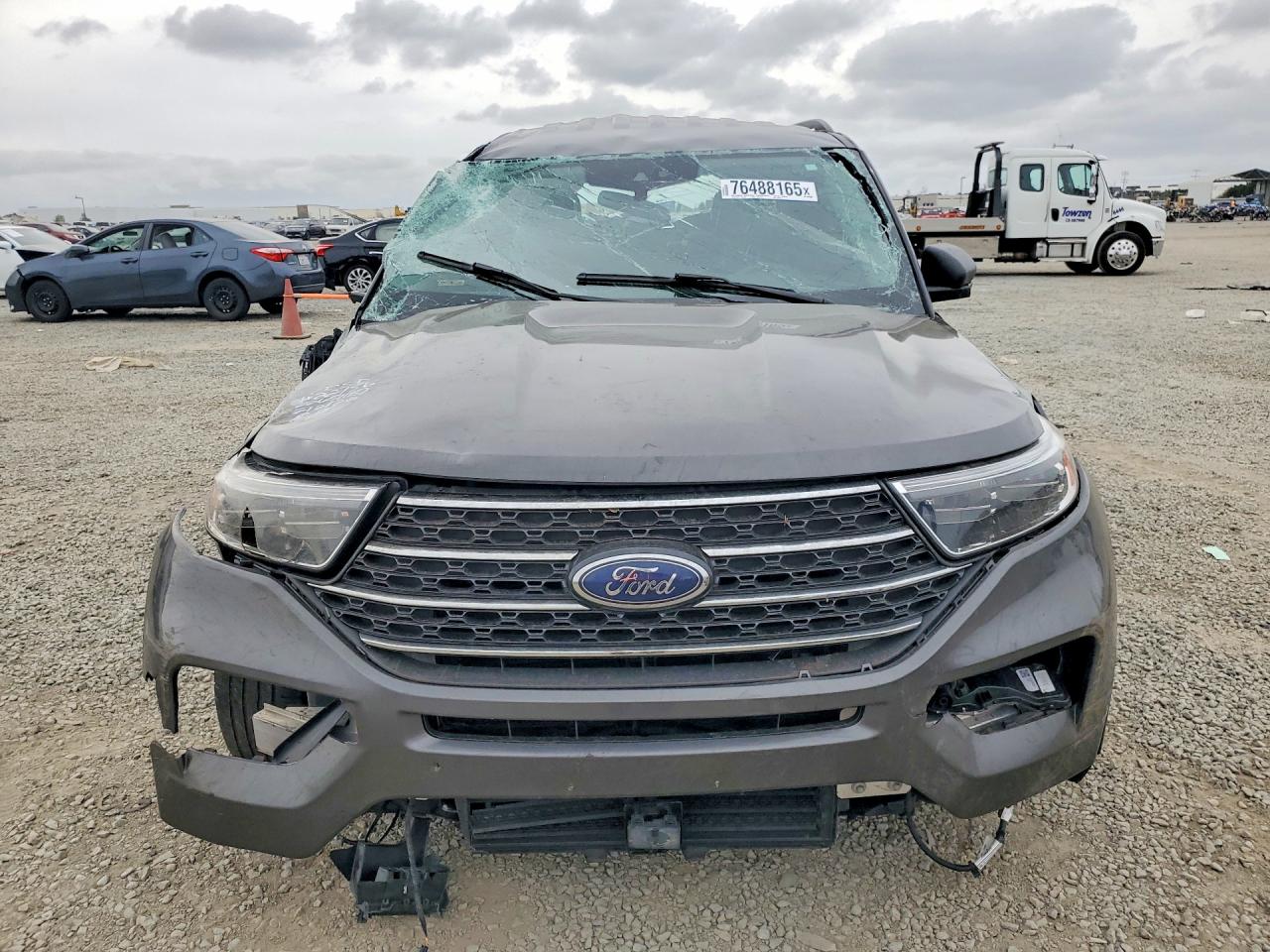 2020 FORD EXPLORER XLT photo 13
