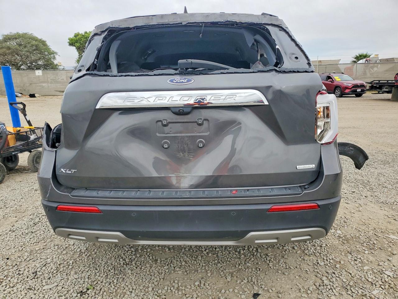 2020 FORD EXPLORER XLT photo 16