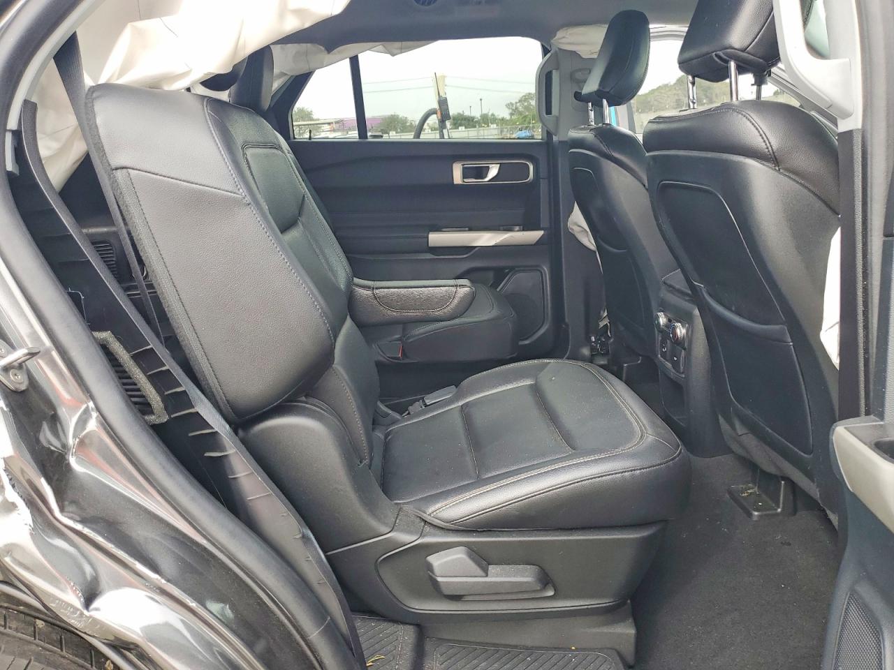 2020 FORD EXPLORER XLT photo 31