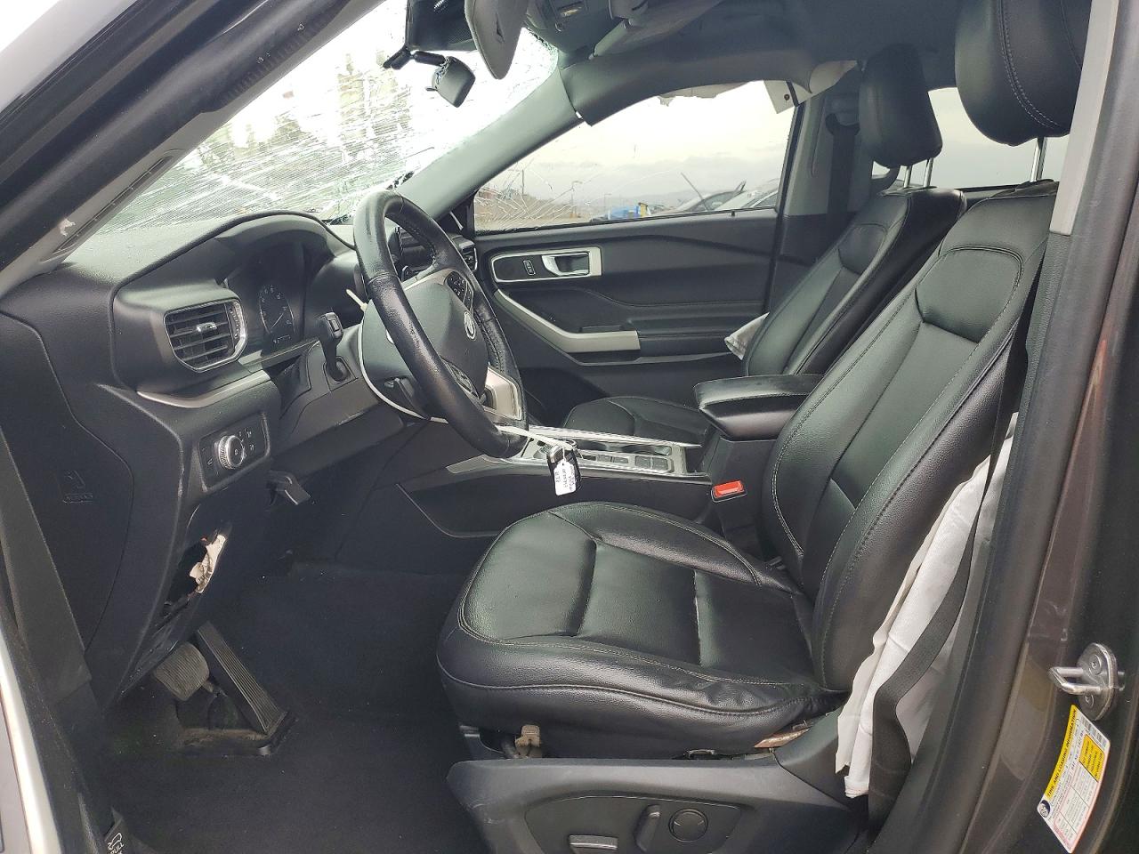 2020 FORD EXPLORER XLT photo 19