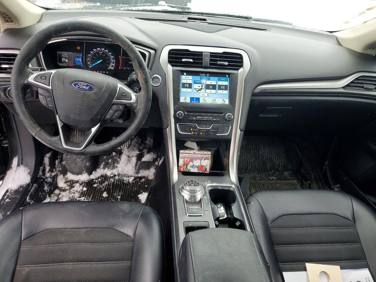 2017 FORD FUSION SE photo 8