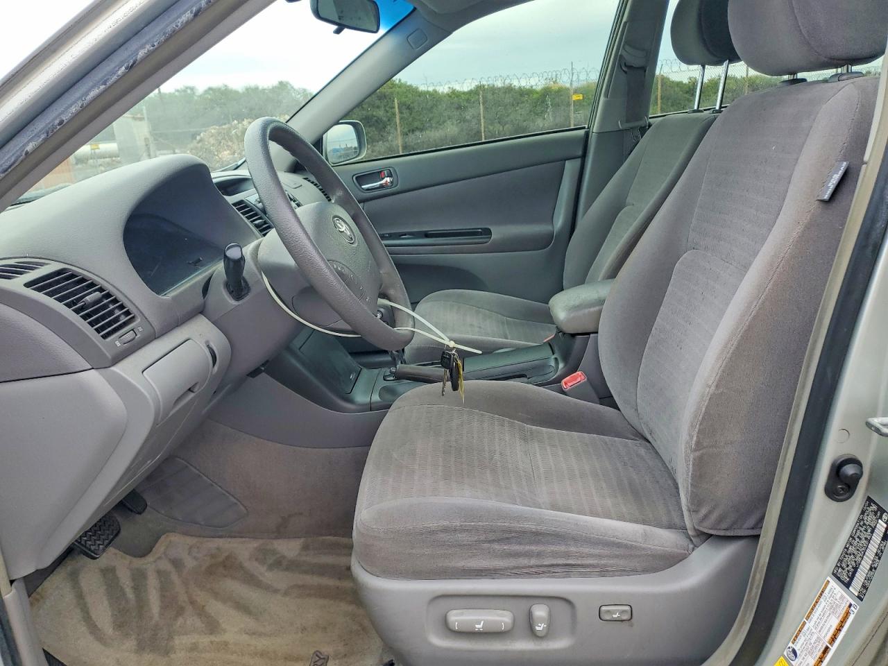 2005 TOYOTA CAMRY photo 7