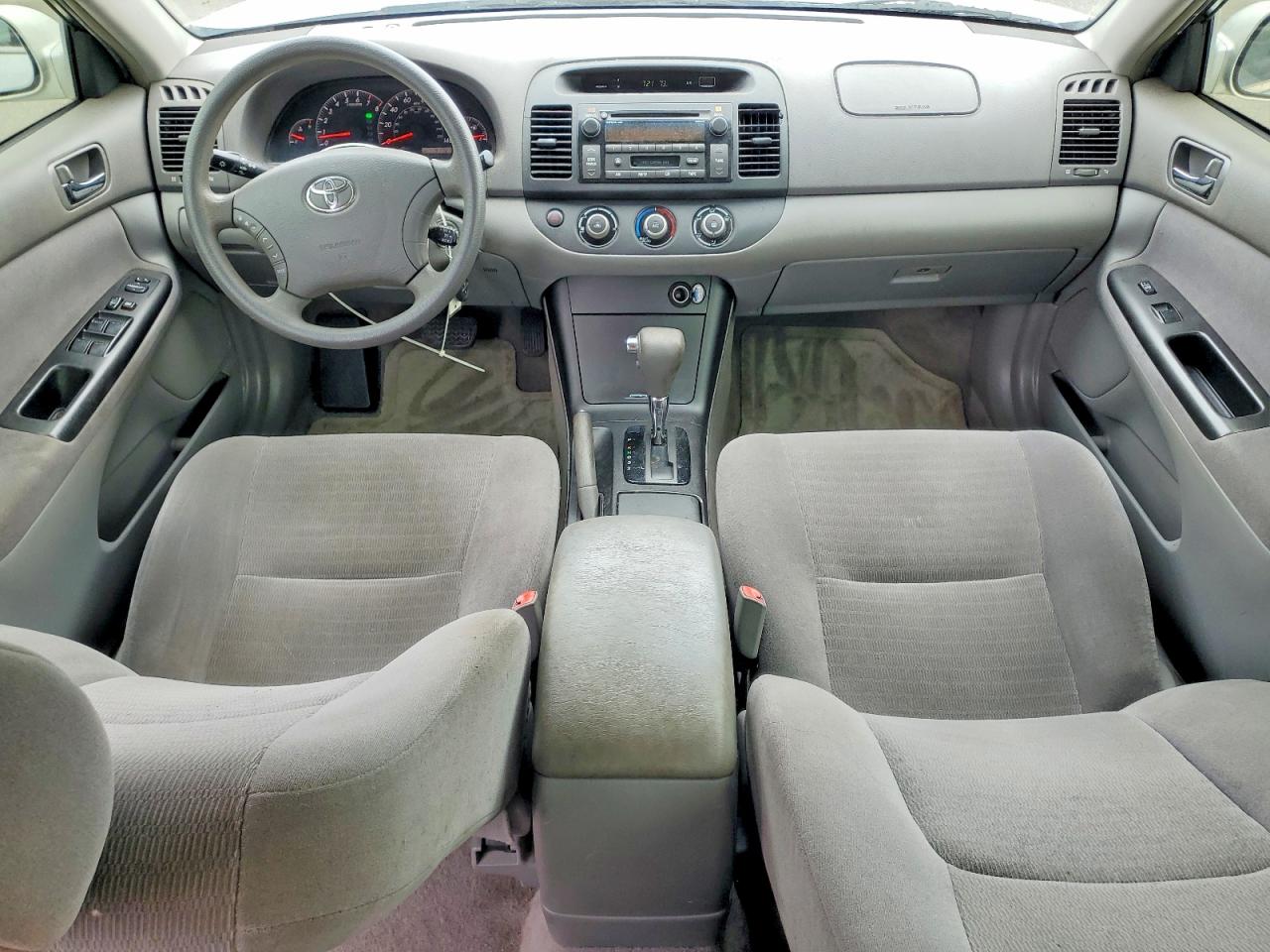 2005 TOYOTA CAMRY photo 8