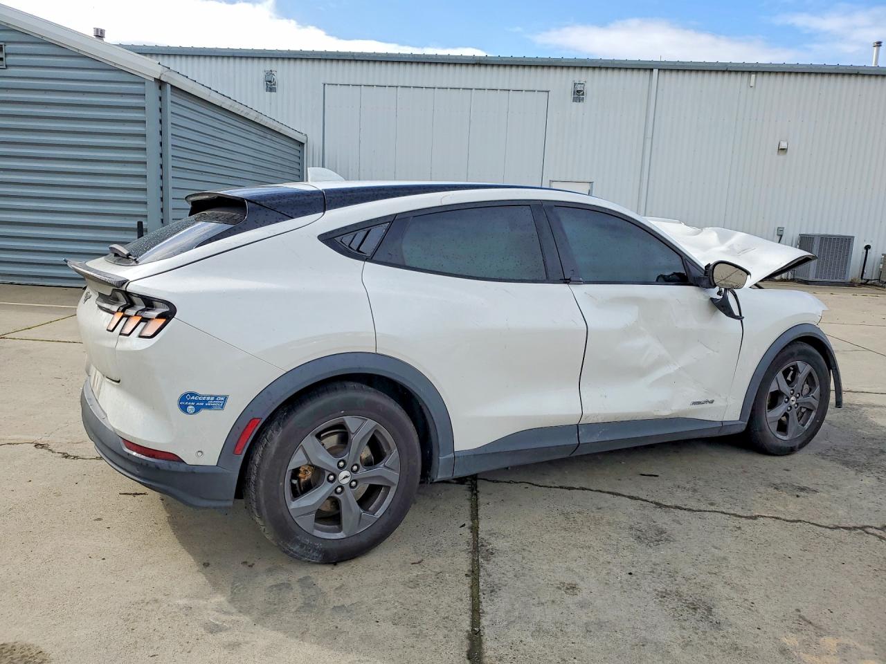 2021 FORD MUSTANG MACH-E SELECT photo 5