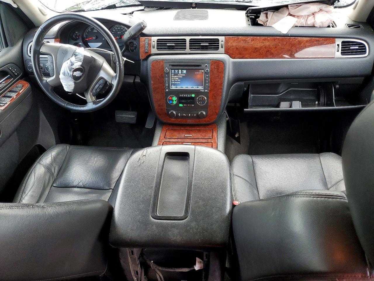 2013 CHEVROLET SUBURBAN K1500 LTZ photo 8