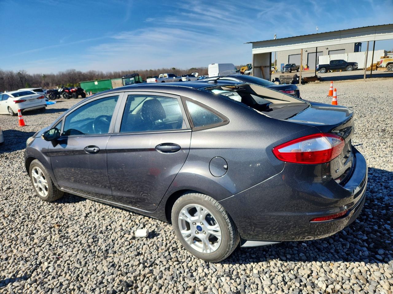 2015 FORD FIESTA SE photo 3