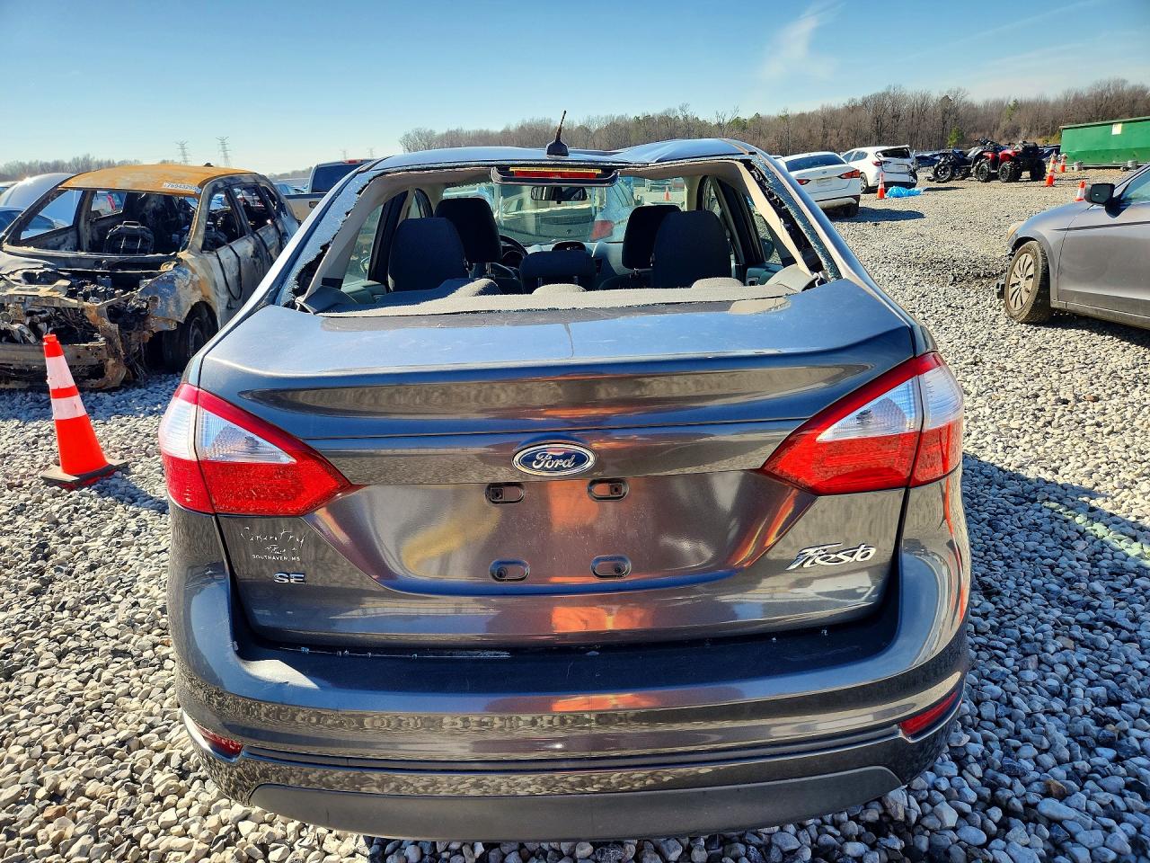 2015 FORD FIESTA SE photo 11