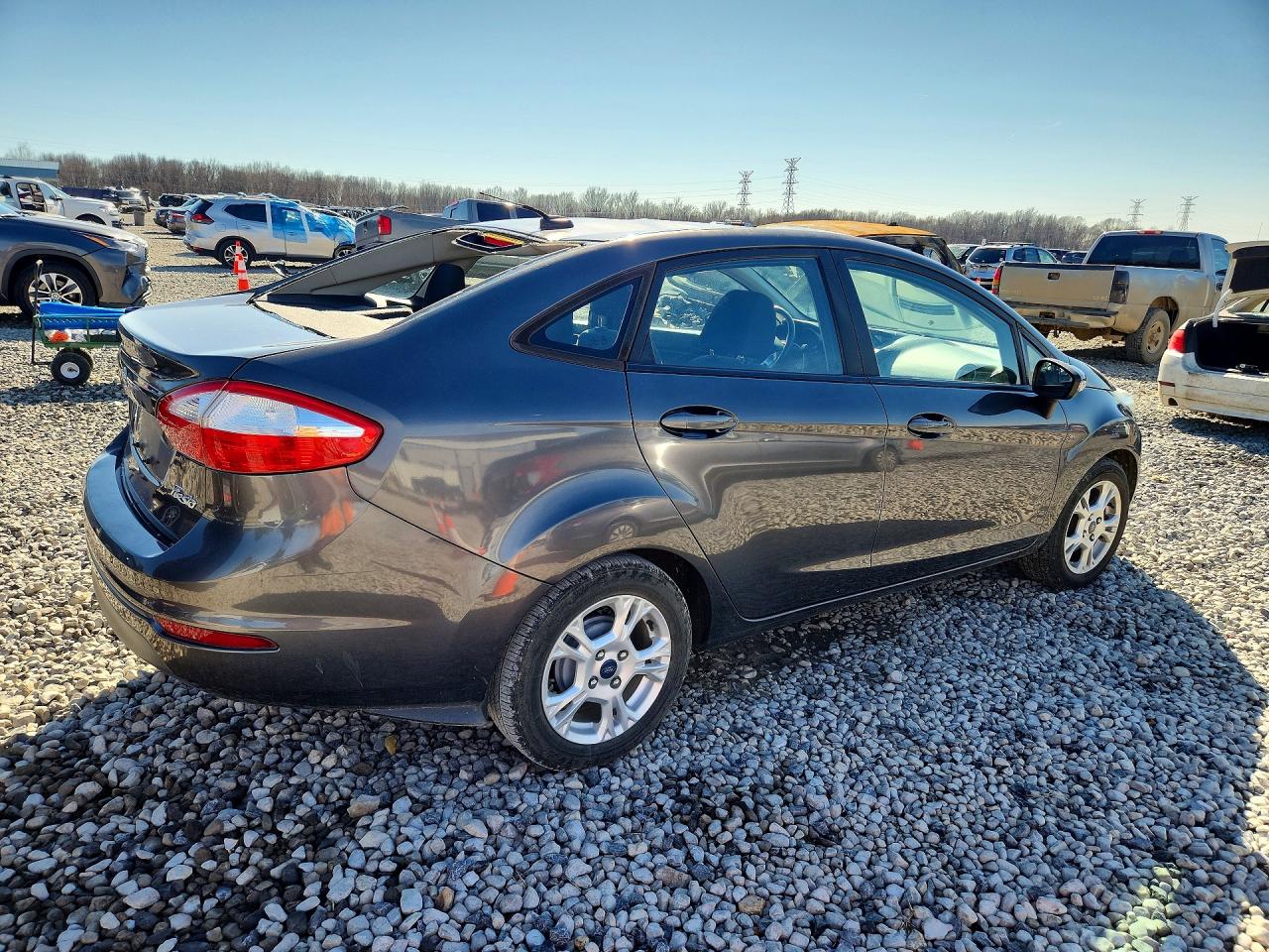 2015 FORD FIESTA SE photo 5