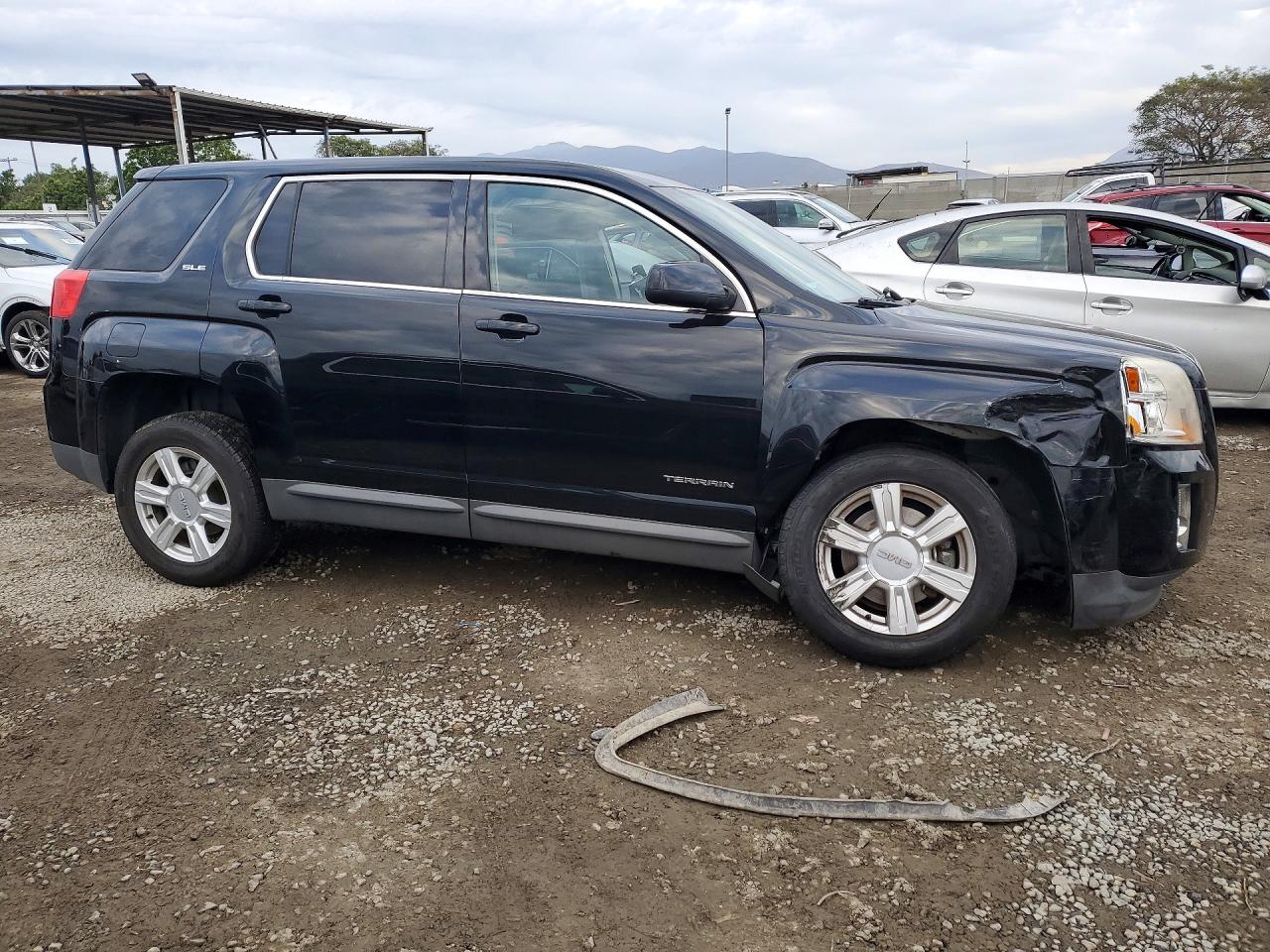 2015 GMC TERRAIN SLE photo 10