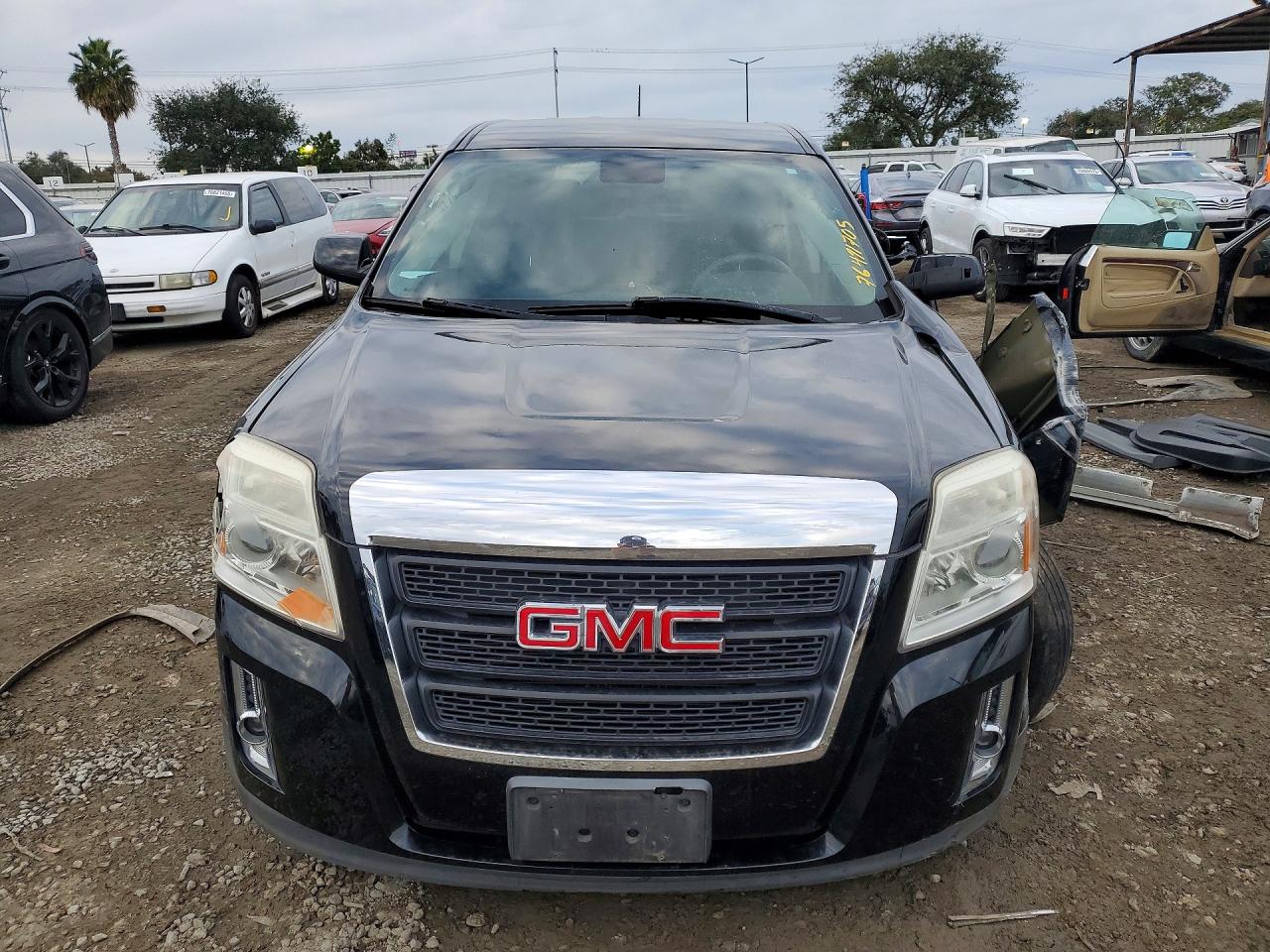 2015 GMC TERRAIN SLE photo 13
