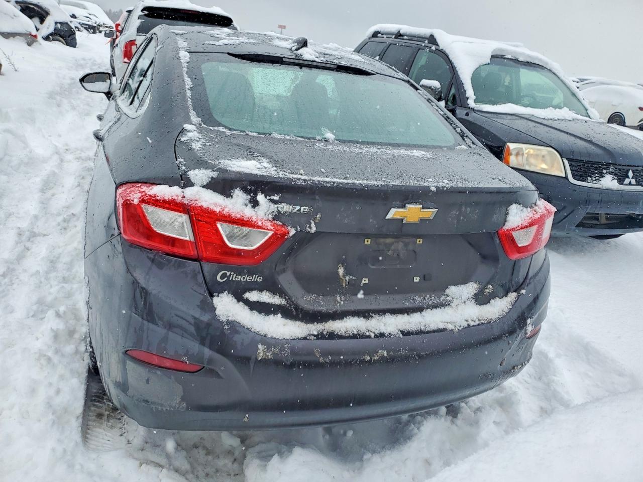 2017 CHEVROLET CRUZE LT photo 6