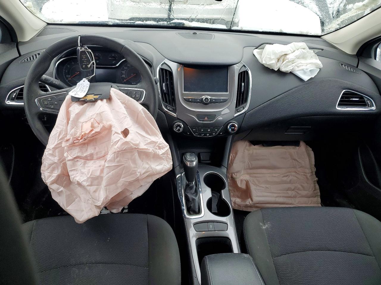2017 CHEVROLET CRUZE LT photo 8