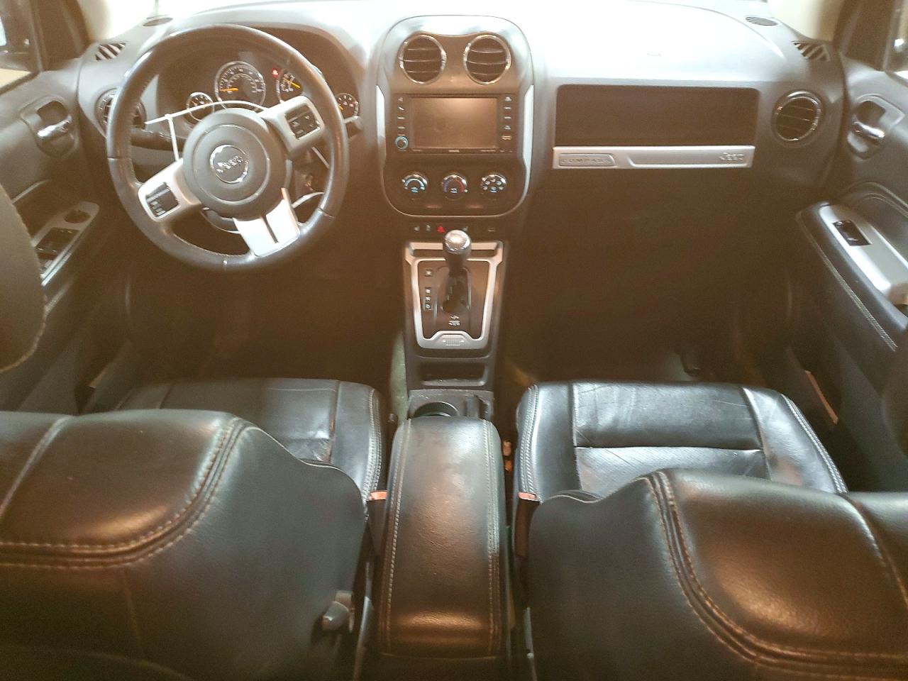 2017 JEEP COMPASS LATITUDE photo 8