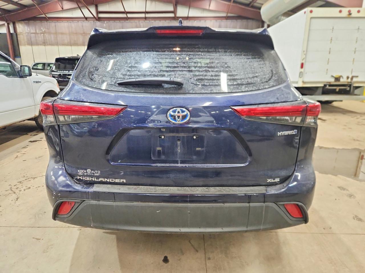 2022 TOYOTA HIGHLANDER HYBRID XLE photo 6