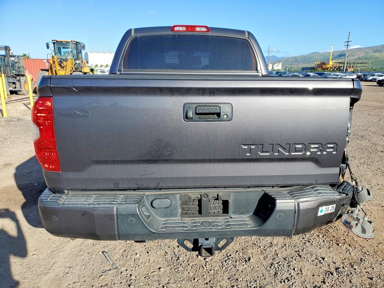 2018 TOYOTA TUNDRA photo 11