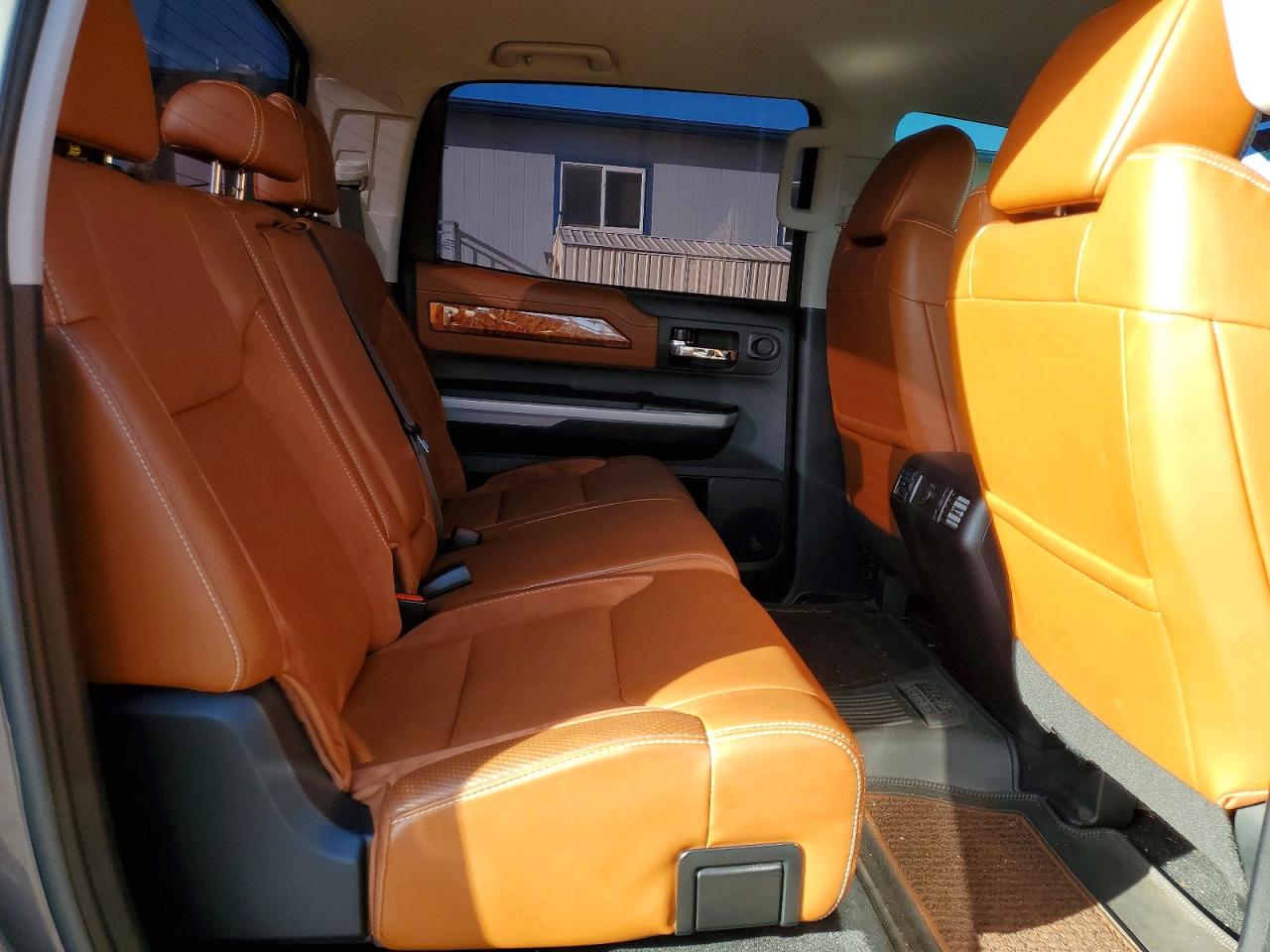 2018 TOYOTA TUNDRA photo 19
