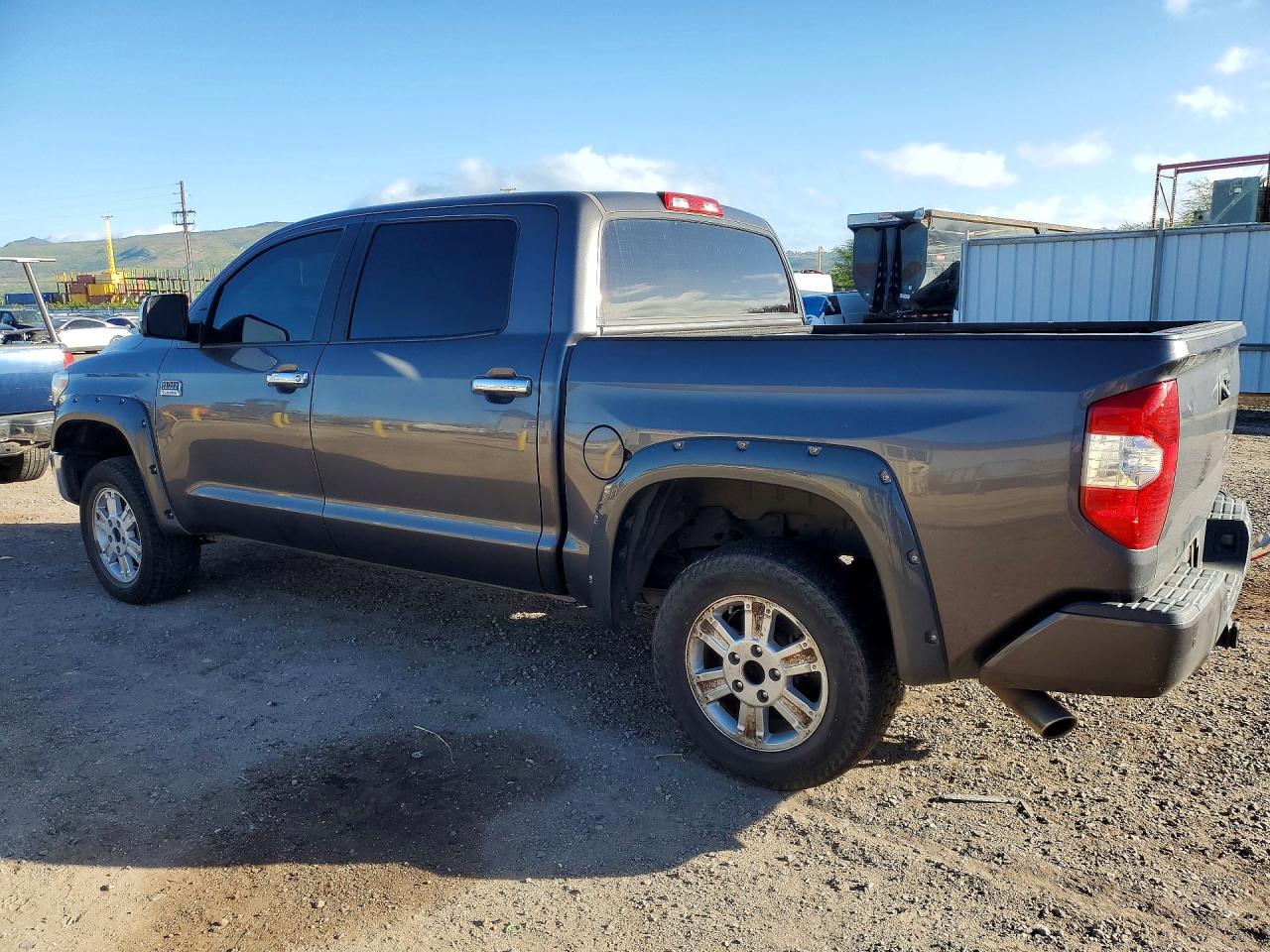 2018 TOYOTA TUNDRA photo 3