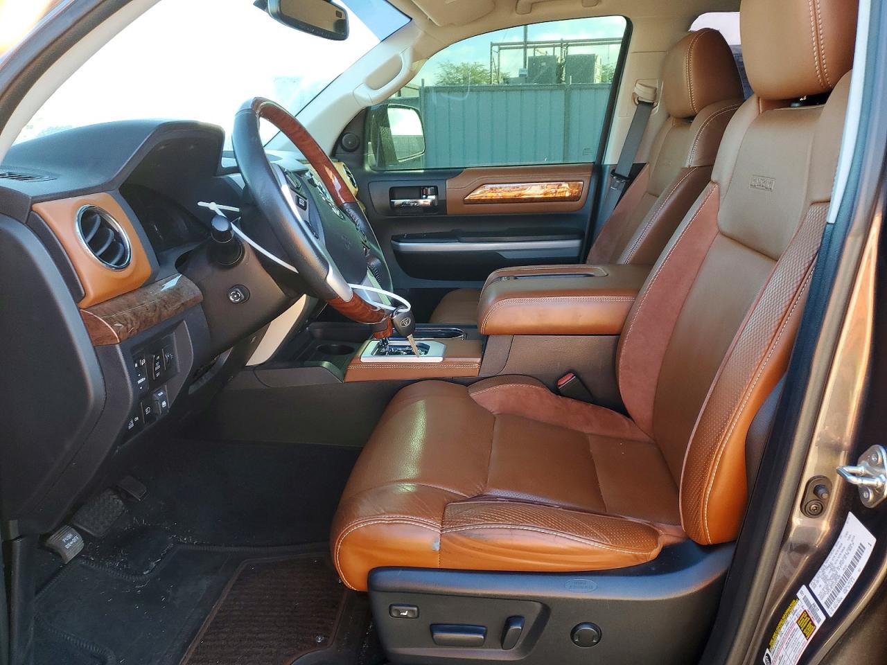2018 TOYOTA TUNDRA photo 13