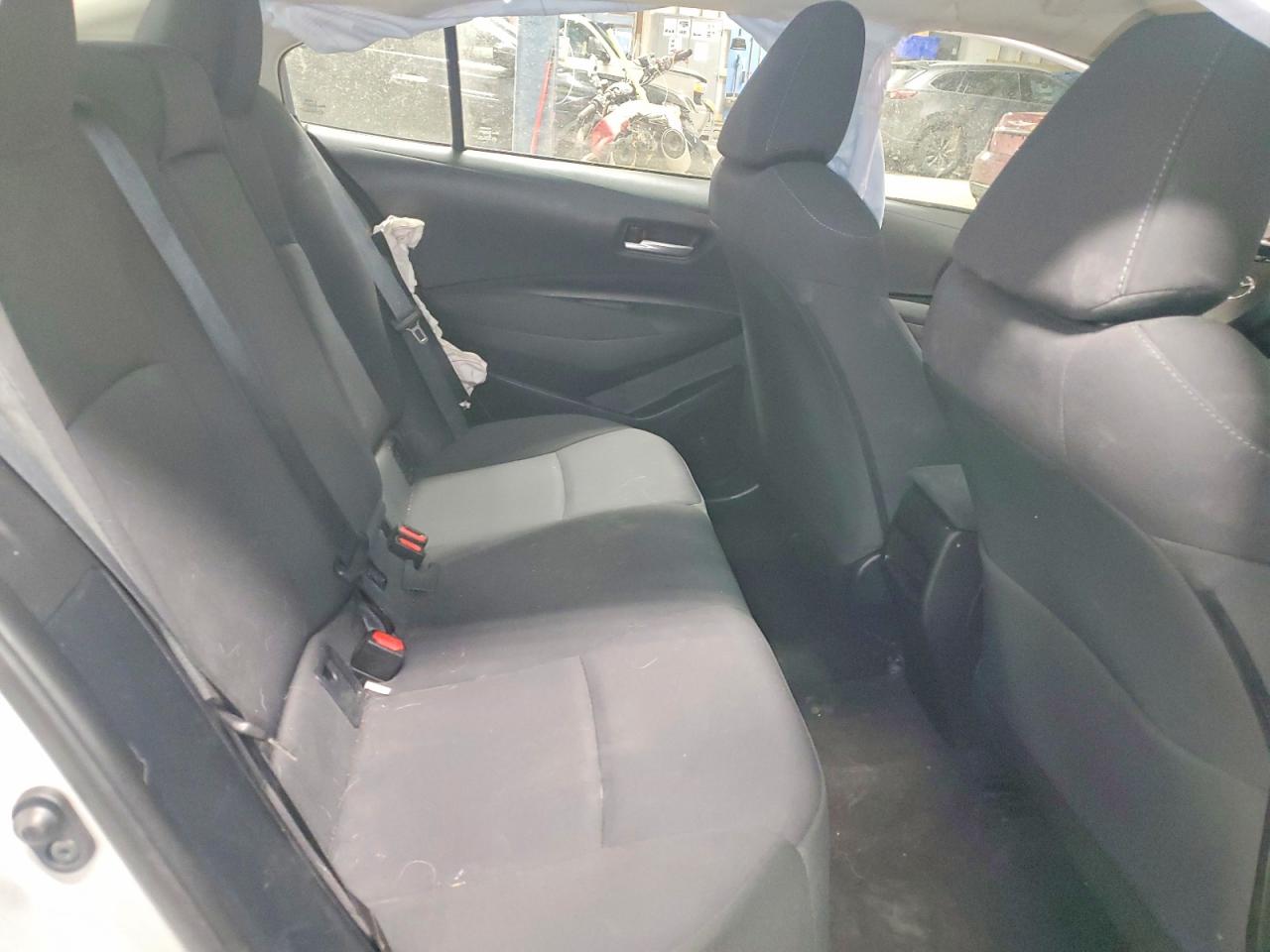 2021 TOYOTA COROLLA LE photo 10