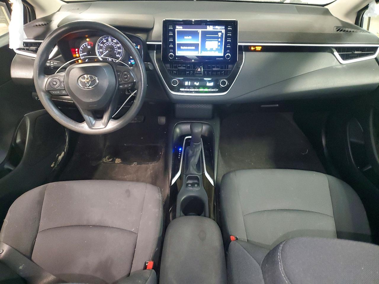 2021 TOYOTA COROLLA LE photo 8