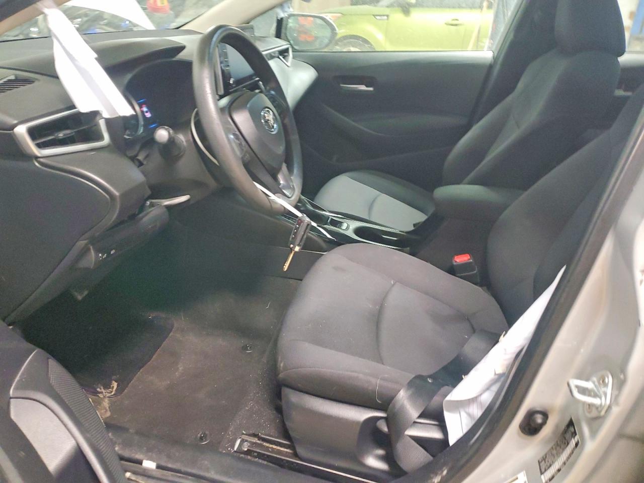 2021 TOYOTA COROLLA LE photo 7