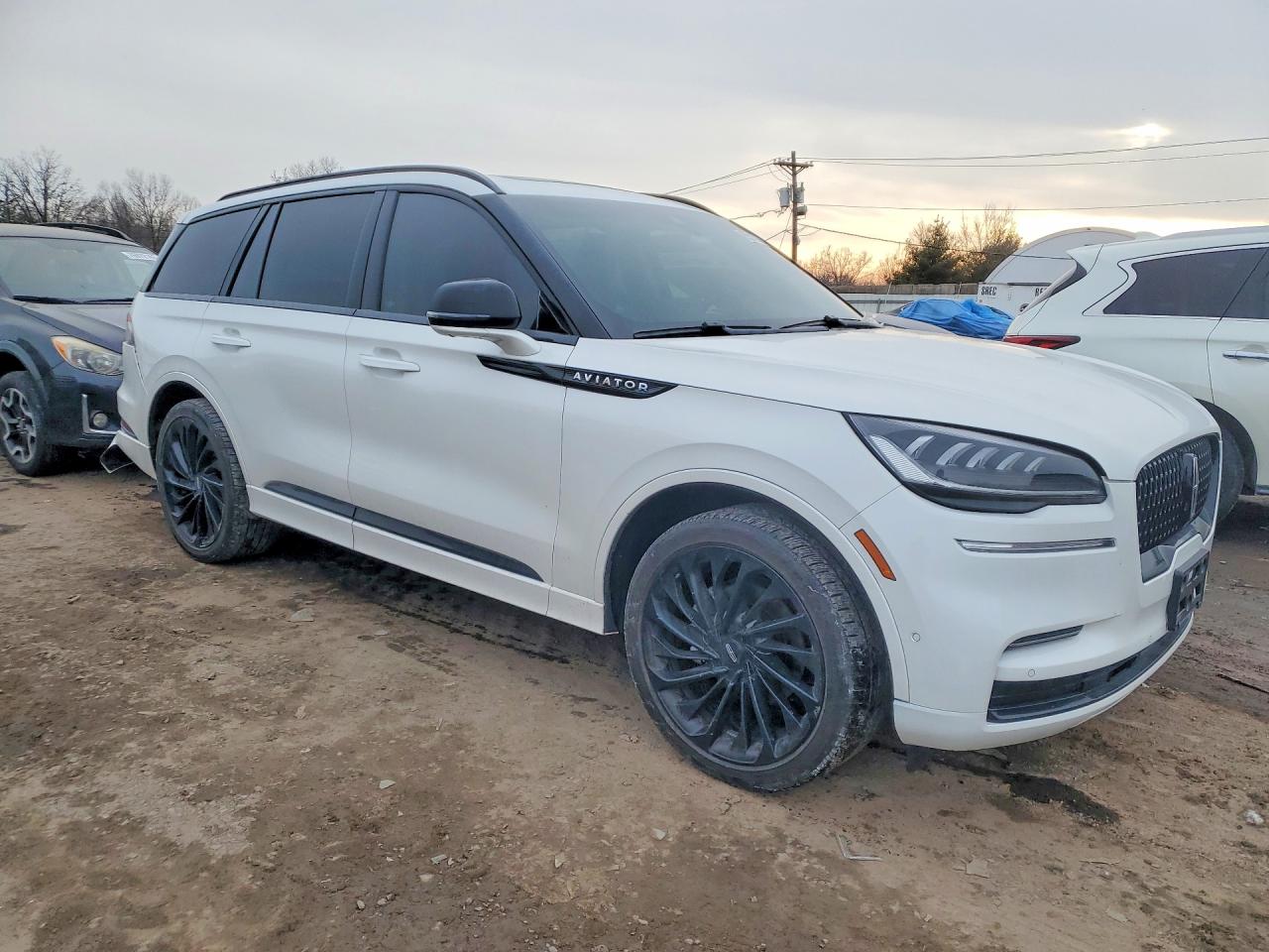 2024 LINCOLN AVIATOR RESERVE photo 7