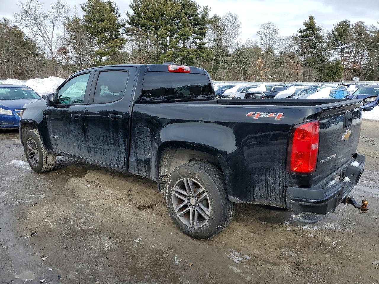 2019 CHEVROLET COLORADO photo 2