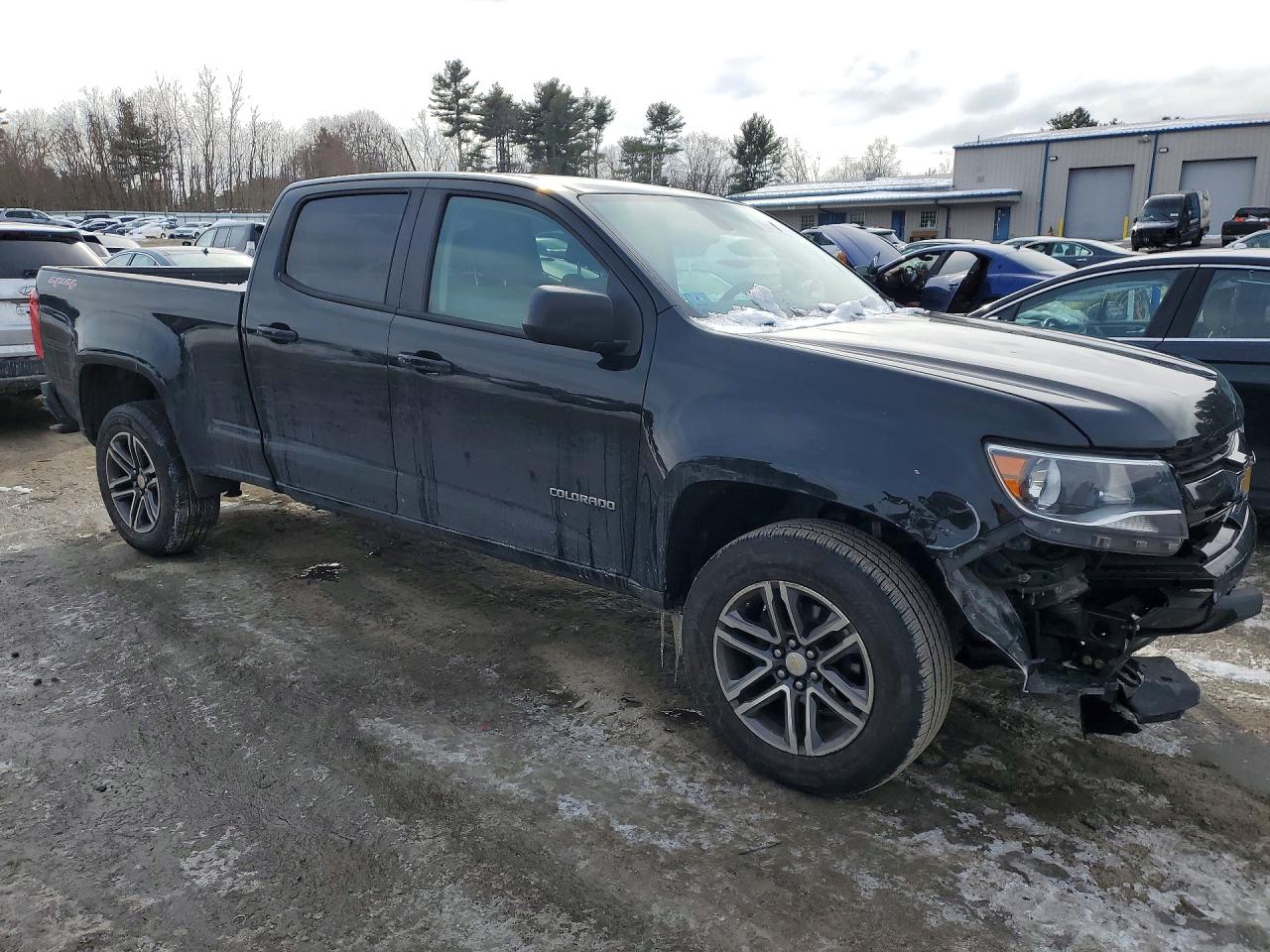 2019 CHEVROLET COLORADO photo 4