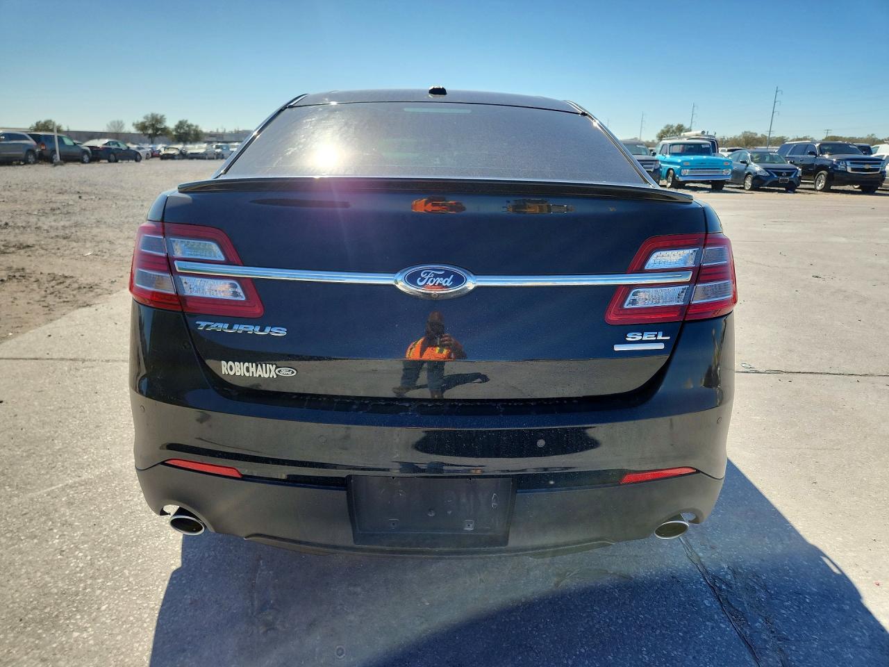 2016 FORD TAURUS SEL photo 11