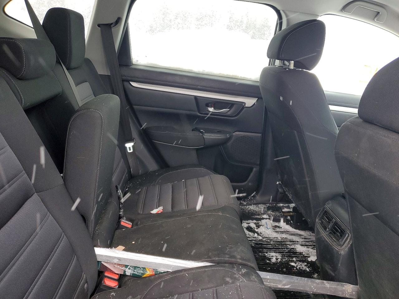 2017 HONDA CR-V LX photo 11
