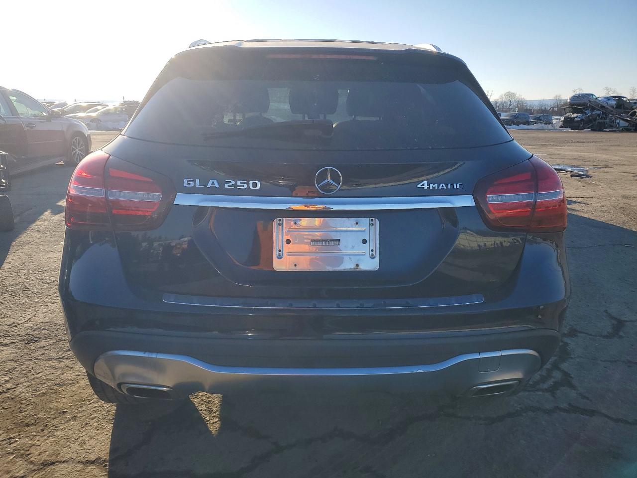 2019 MERCEDES-BENZ GLA 250 4MATIC photo 16