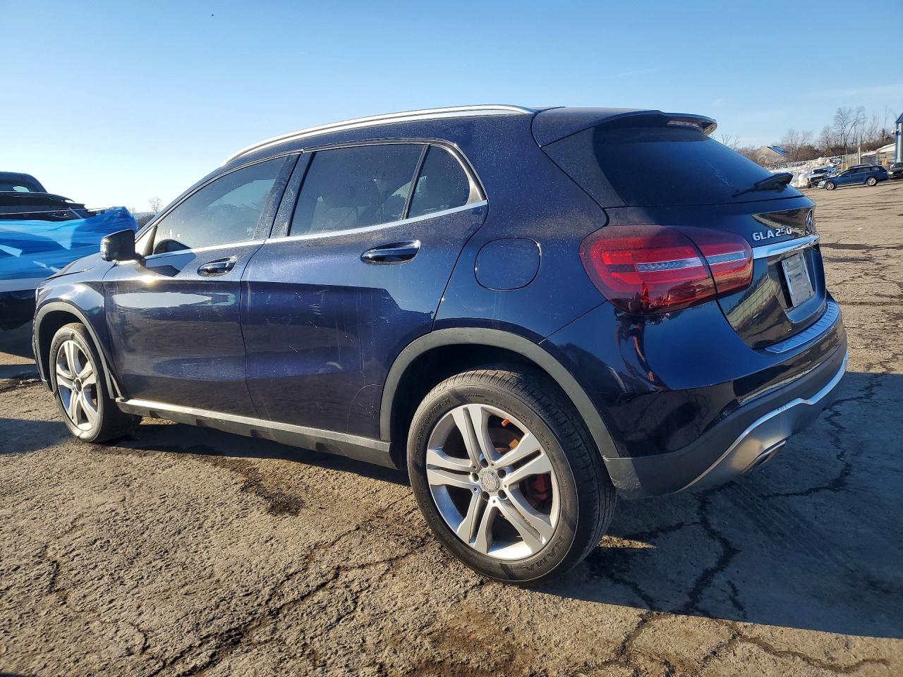 2019 MERCEDES-BENZ GLA 250 4MATIC photo 4