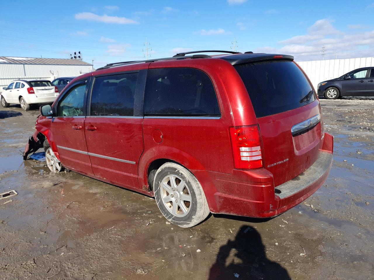 2010 CHRYSLER TOWN & COUNTRY TOURING photo 2