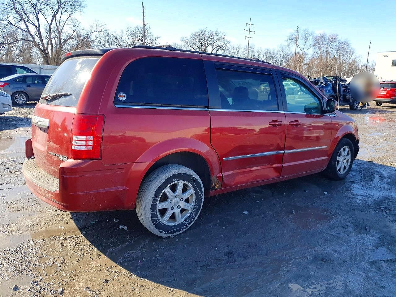 2010 CHRYSLER TOWN & COUNTRY TOURING photo 3
