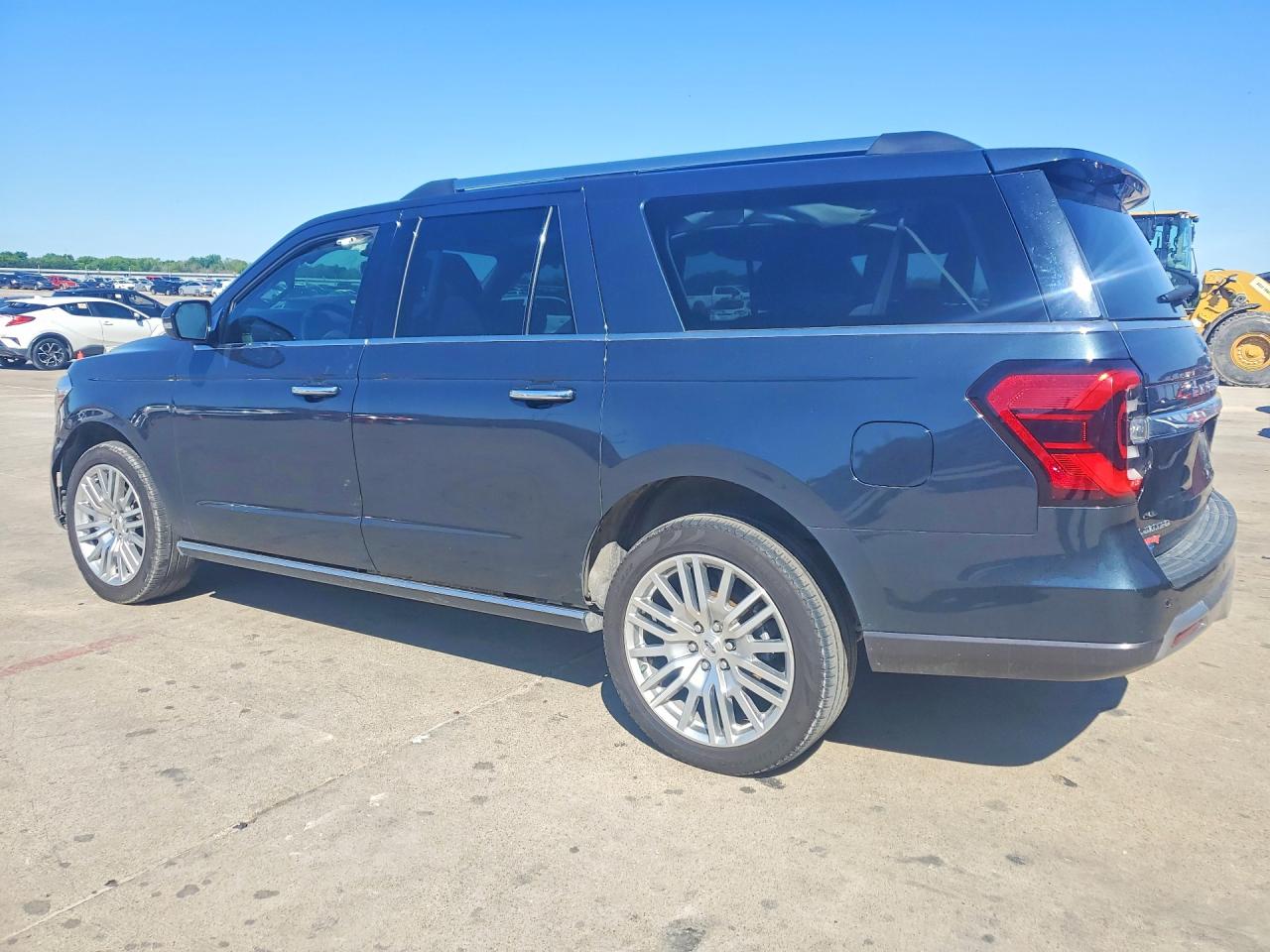 2024 FORD EXPEDITION photo 3