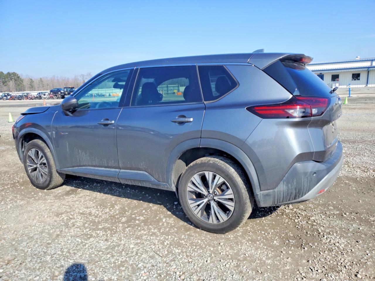2021 NISSAN ROGUE SV photo 3