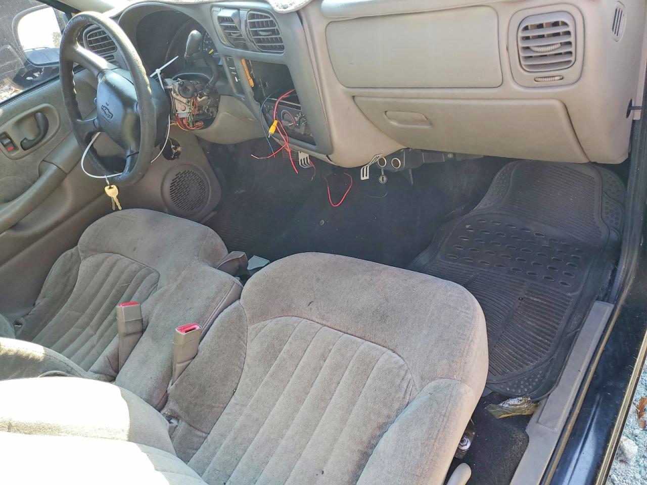 2001 CHEVROLET S TRUCK S10 photo 22