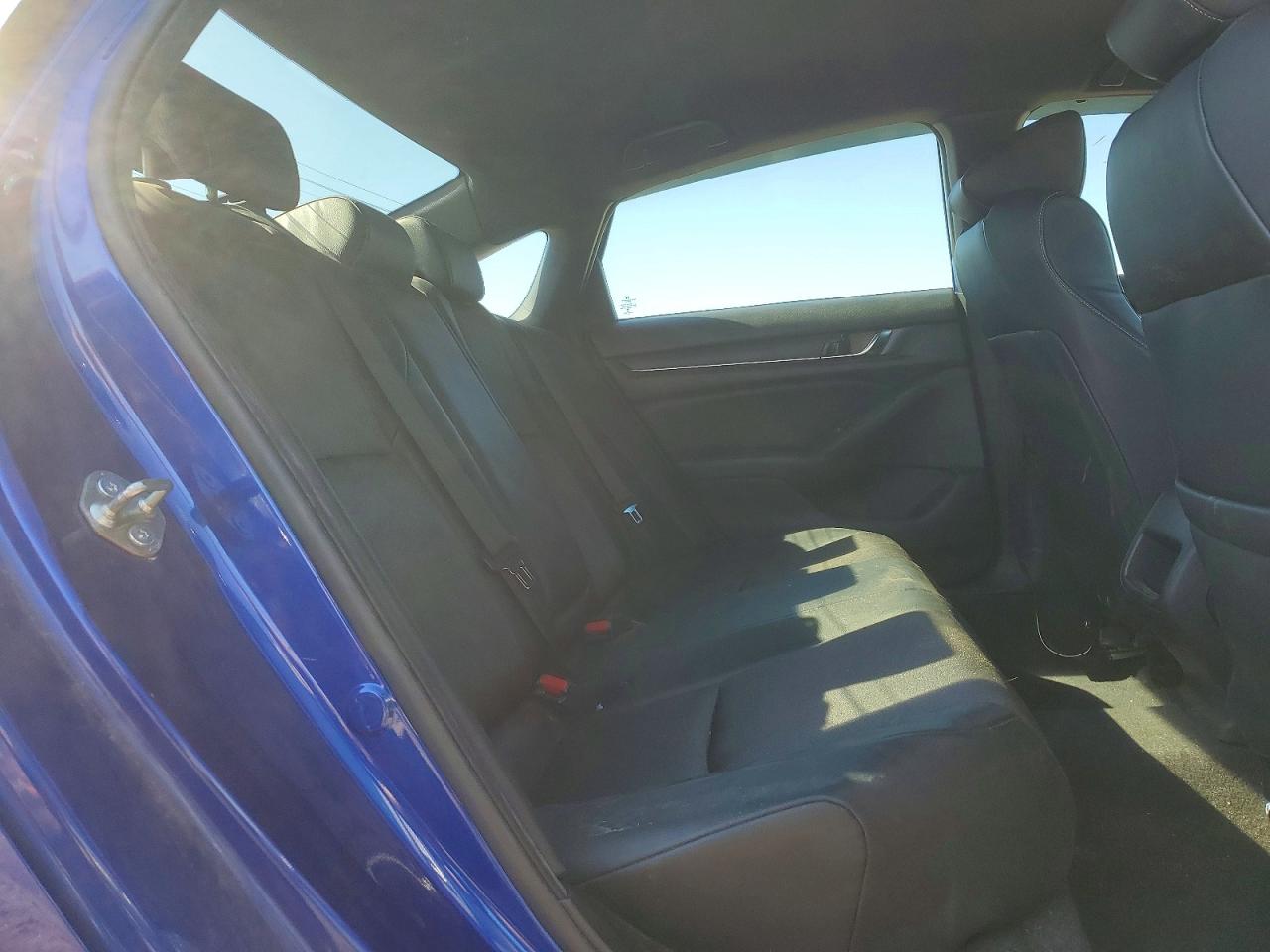 2018 HONDA ACCORD SPORT photo 19