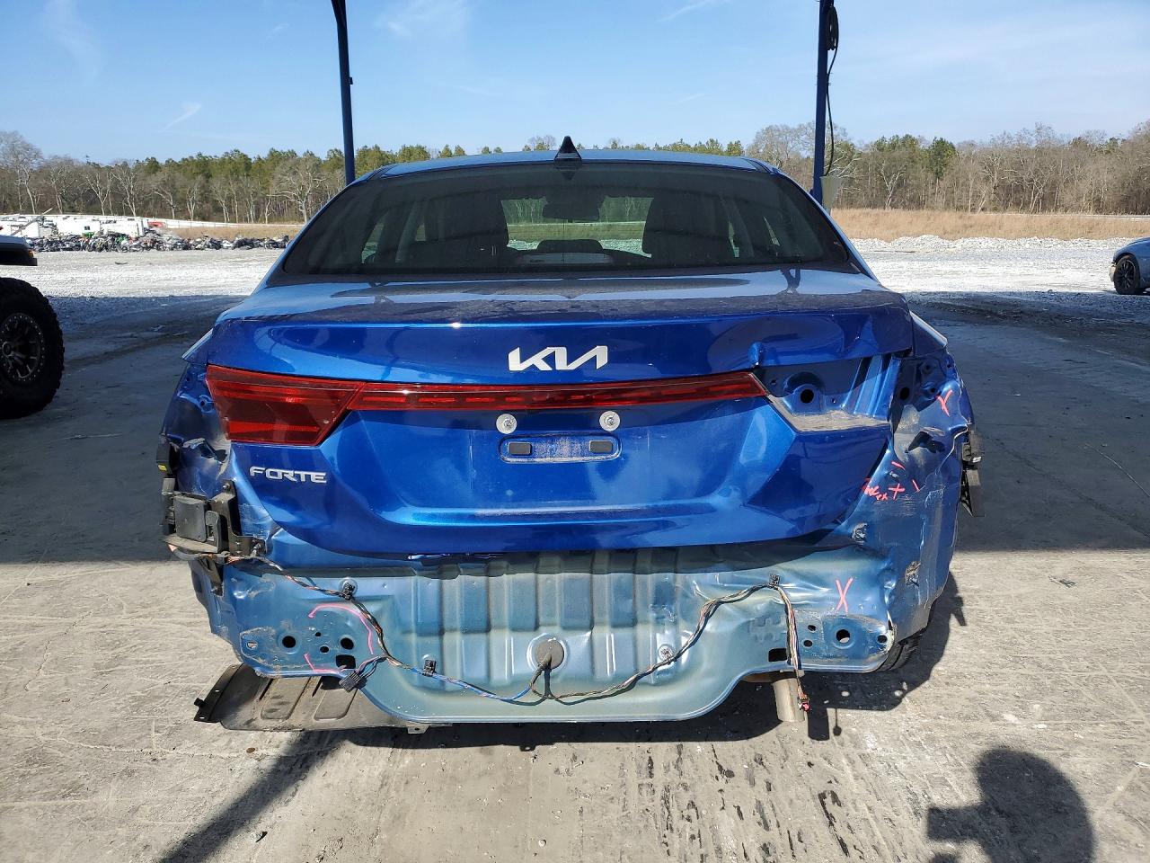 2023 KIA FORTE LX photo 11