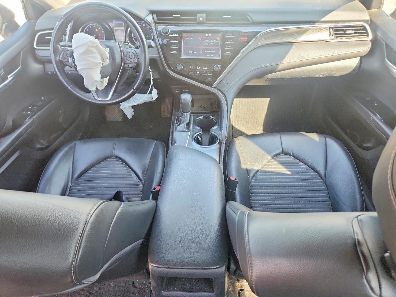 2018 TOYOTA CAMRY photo 22