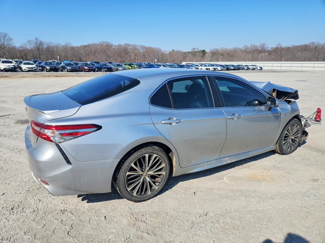 2018 TOYOTA CAMRY photo 7