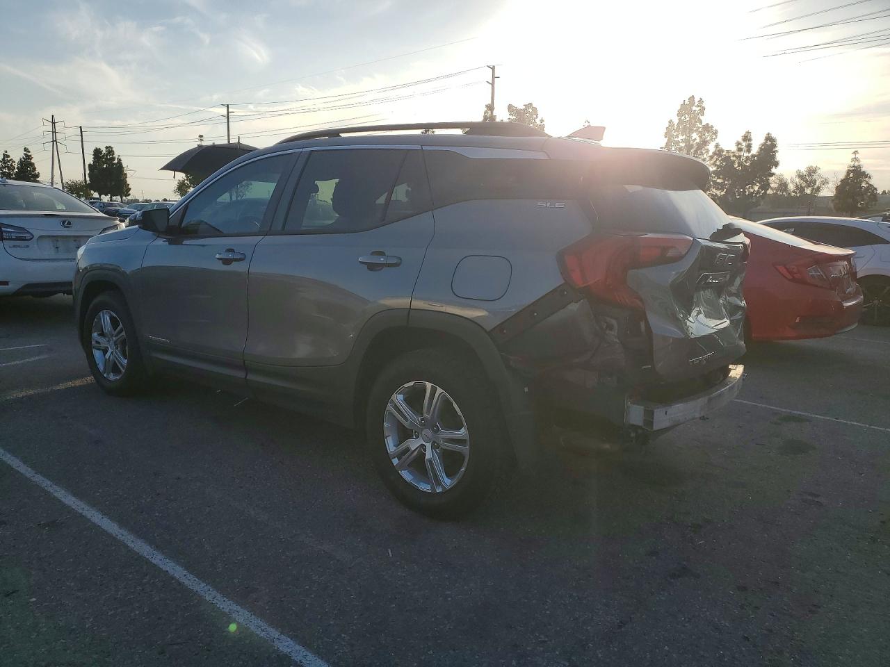 2018 GMC TERRAIN SLE photo 2