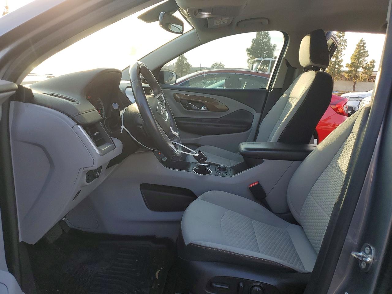 2018 GMC TERRAIN SLE photo 7