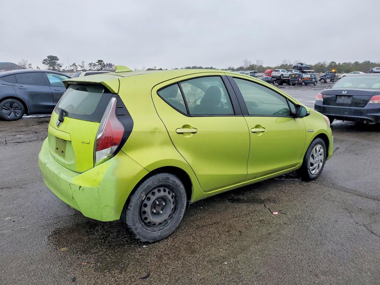 2015 TOYOTA PRIUS C photo 5