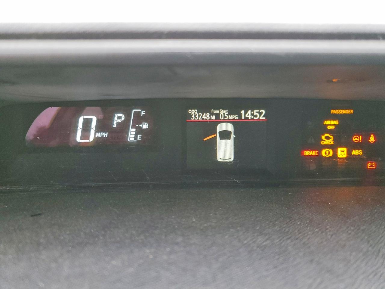 2015 TOYOTA PRIUS C photo 17