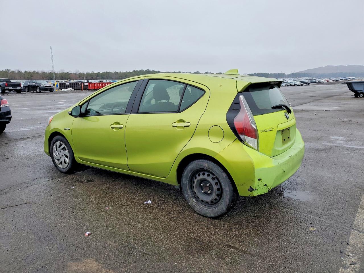 2015 TOYOTA PRIUS C photo 3