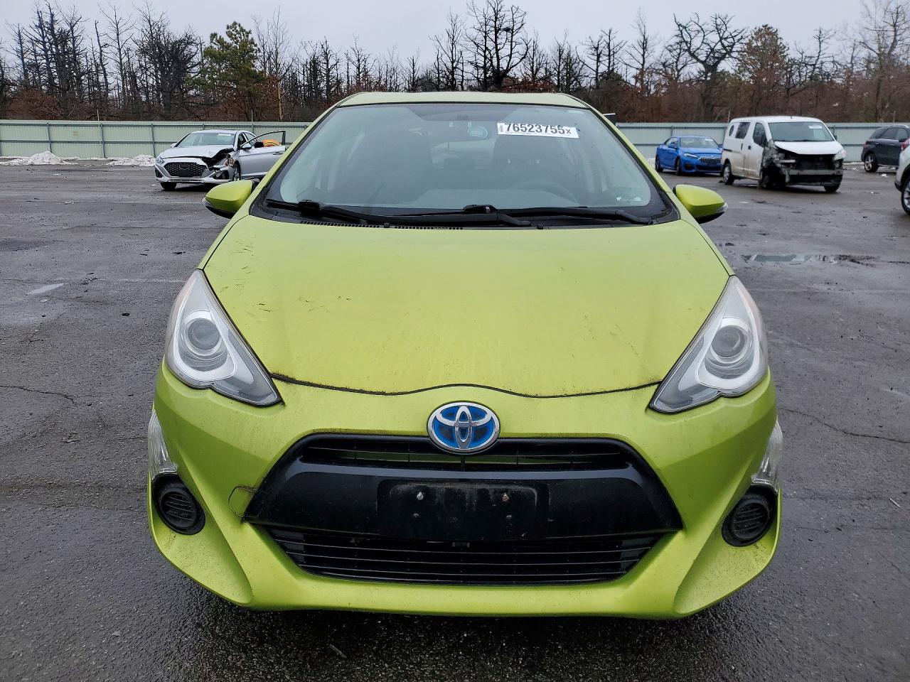 2015 TOYOTA PRIUS C photo 9